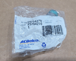 Genuine GM 25794270  Engine Side Oil Cooler Line Connector 03-09 V8 8.1L... - $13.59