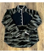 Maurices  Womens Size Large Green Camo Pink Trim Fleece Sherpa Pullover EUC - $33.92 CAD