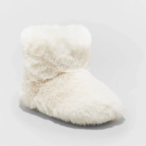 NEW Girls Cream Plush Faux Fur Bootie Slippers sz M 7/8 slip resistant b... - $9.95