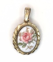 Small Dainty Victorian Style Rose Floral Necklace Pendant Gold Tone Rope Frame - £4.69 GBP