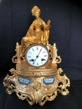 Reloj Antiguo Dorado De Ormolu Francés Y Porcelana De Sevres - $1,445.94