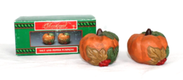 House of Lloyd Christmas Around The World  Salt &amp; Pepper Pumpkin Shakers Vtg. - £10.64 GBP