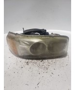 Passenger Headlight Classic Style Fits 02-07 SIERRA DENALI 1048005 - $909.41 MXN