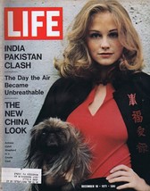 ORIGINAL Vintage Life Magazine December 10 1971 Cybill Shepherd - £15.48 GBP