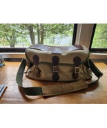 Vintage Orvis Canvas Fly Fishing Bag 3 Pocket  w Leather Top GUC - $2,041.01 MXN