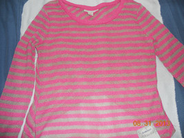 Derek Heart Juniors multi-color striped polyester knit long sleeve shirt... - $7.00