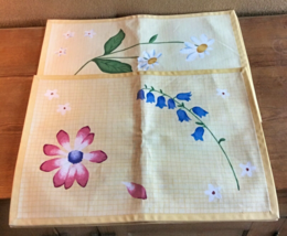 Daisy Bluebell Yellow Floral Placemats Set of 4 Table Mats Dining Linens - $24.00