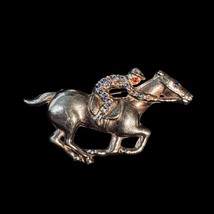 Vintage Gold Tone And Rhinestone Racehorse And Jockey Brooch (5167) - £11.90 GBP