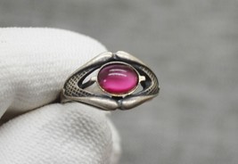 Vintage silver ring with stone - $8.10