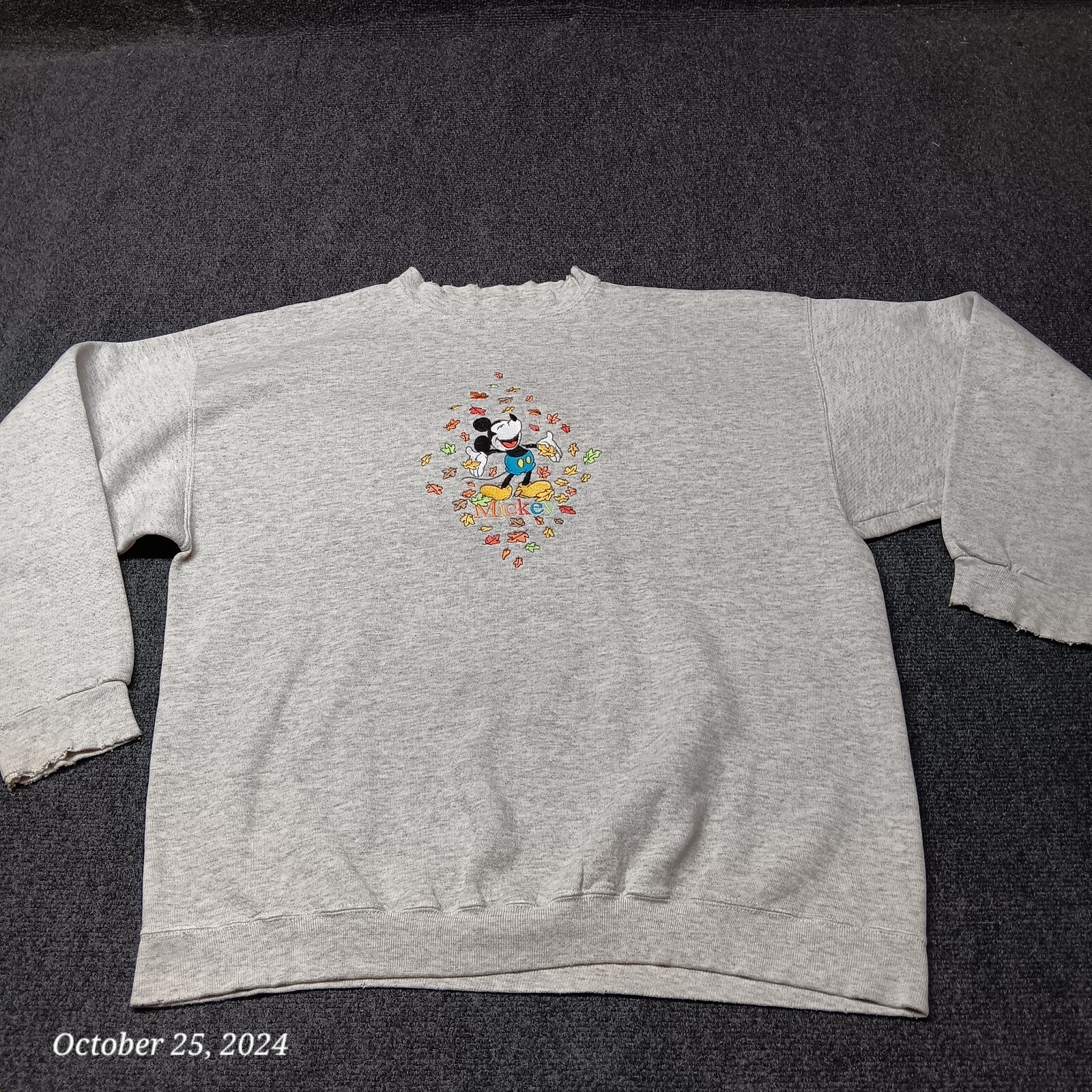Disney Mickey Mouse Sweatshirt Fall Autumn Theme Adult XL Gray Crew Neck - $17.05