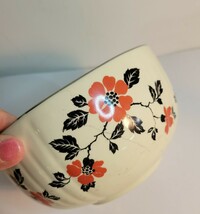 Halls Superior Kitchenware Red Poppy/Black Leaves 6" Mixing Bowl image 3