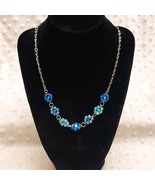 Urban Outfitters Shades of Blue Beaded Floral Design 10&quot; Silver Tone Choker - €10,99 EUR