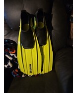 Shoreline Akona Flippers snorkle fins diving scuba swimming Yellow  Size... - $39.55