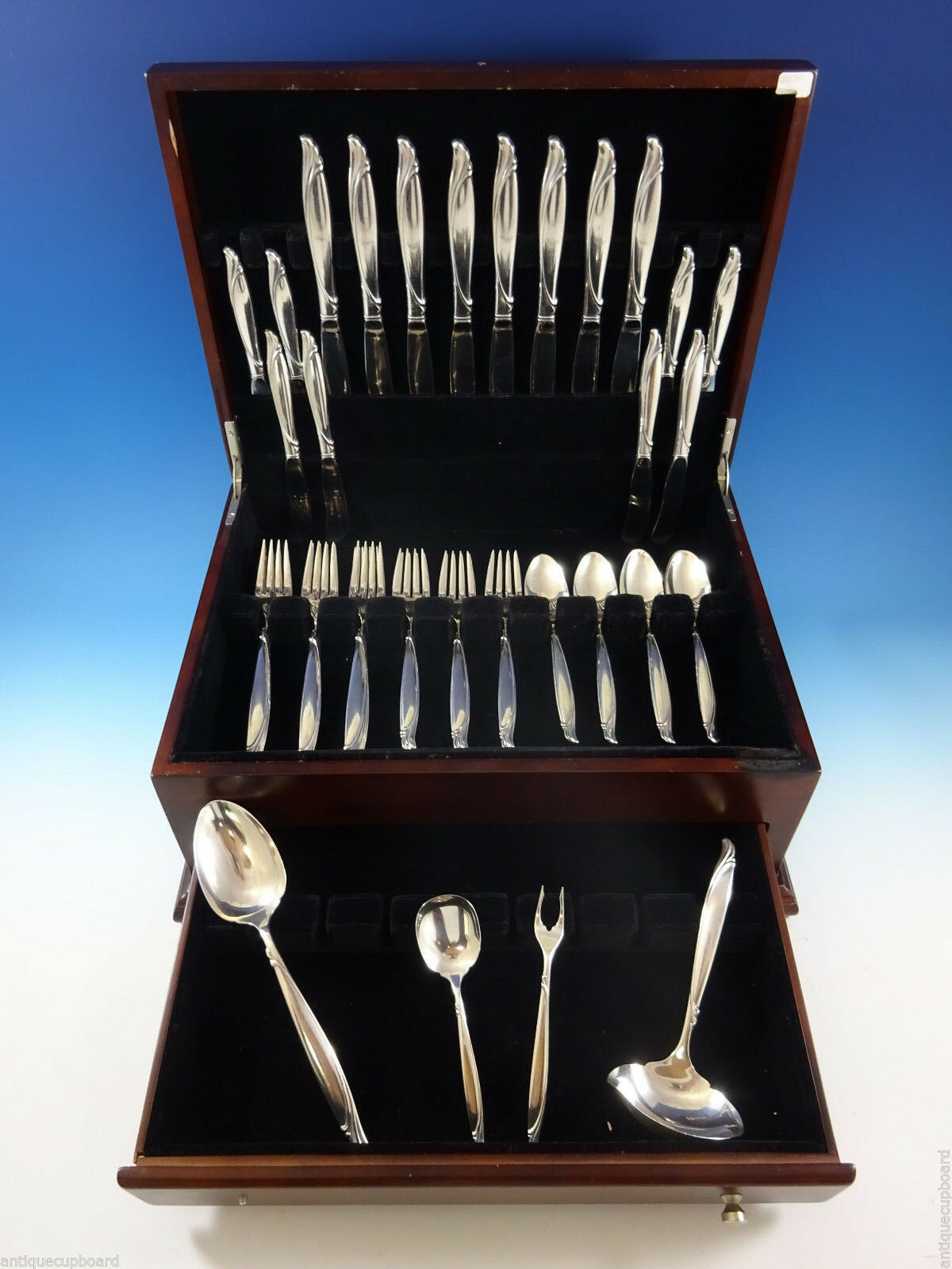 Sentimental by Oneida Sterling Silver Flatware Set For 8 Service 44 Pieces - $1,975.05