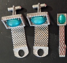 Vintage Mens Jewelry Silver Tone Green Stone Cufflinks And Tie Clasp Bar Swank - £47.95 GBP