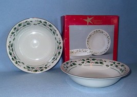 Cambridge Holly Traditions 2 Round Vegetable Serving Bowls 9&quot; NIB - £15.70 GBP