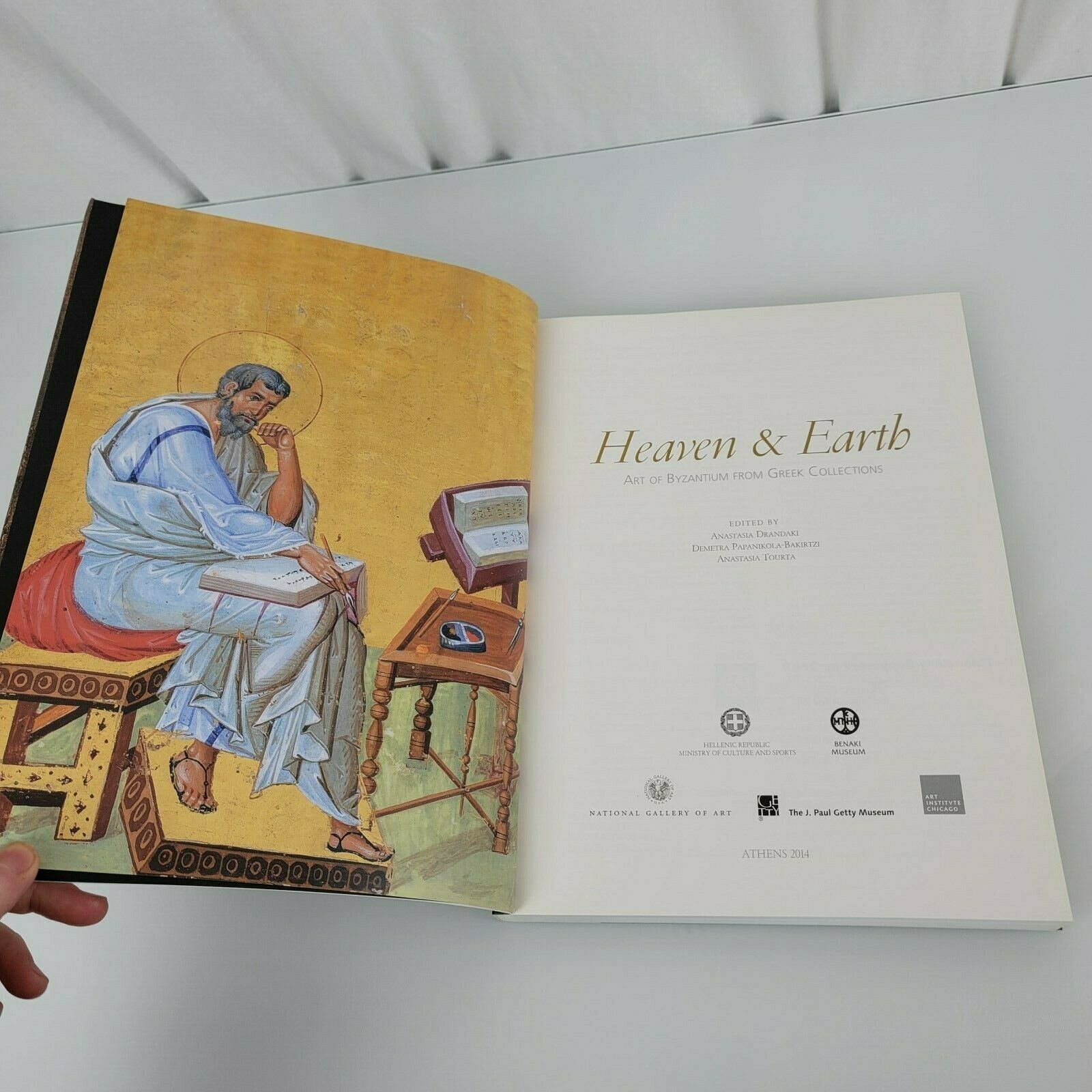Heaven & Earth Art of Byzantium from Greek Collections Book Item image 8