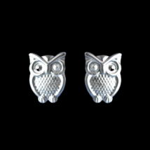 Tiny Owl Stud Earrings Sterling Silver - £8.87 GBP