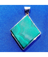 Green Malachite Pendant Elegant Geometric Design Bezel set 14k Medallion... - €1.391,98 EUR