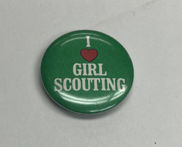 I Love Girl Scouting Vintage Pinback Button - £7.90 GBP