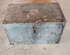 Vintage Wood Trunk Shipping Crate Foot Locker Metal Latch Primitive - $1,864.78 MXN
