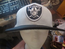 New Era NFL Las Vegas Raiders Onfield 59FIFTY Fitted Hat Cap size 7 1/8 New Tags - £33.50 GBP