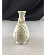 Vintage Royal Heritage Collection The Cameo Ribbon Vase KG Flowers Floral - $33.92 CAD