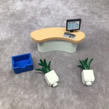 Playmobil 5485 City Life Shopping Mall Replacement Desk, Flower Pots Parts - £6.96 GBP