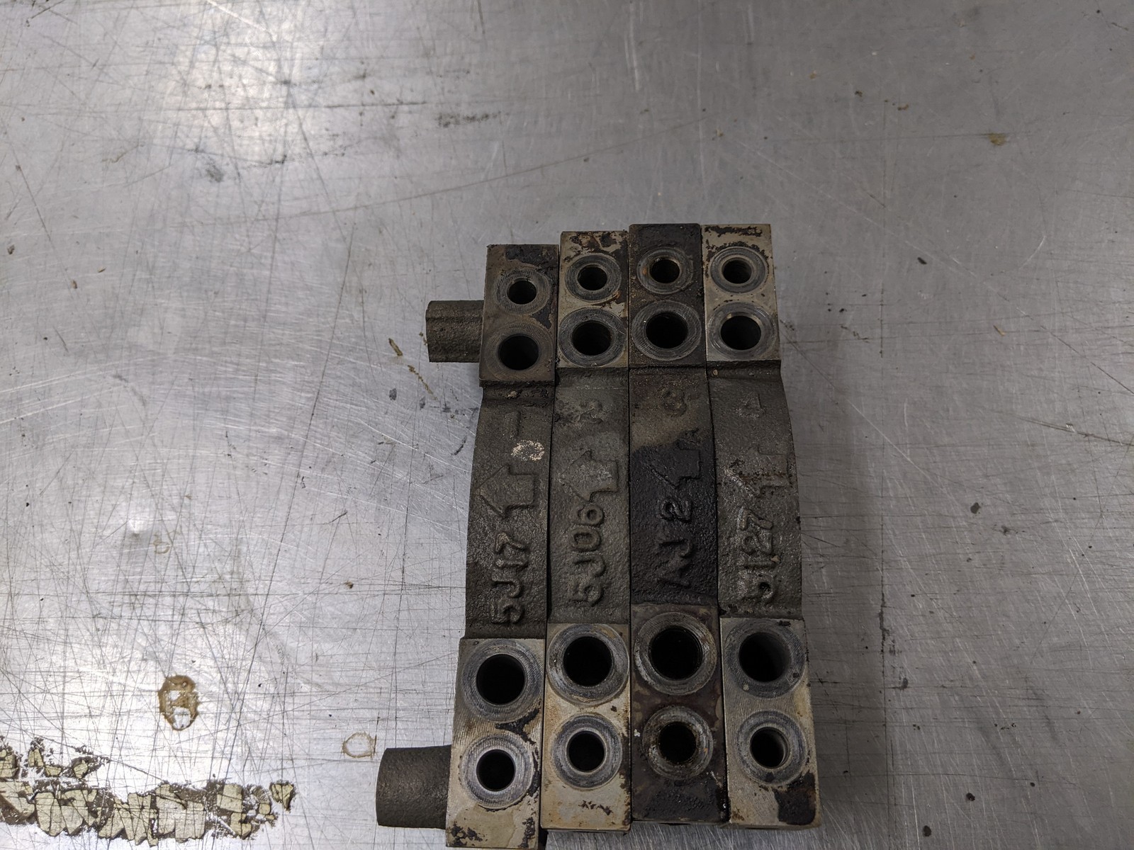Engine Block Main Caps For 06-10 Hyundai Sonata  3.3 Item image 2