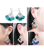 1 PAIR CLIPON SILVER MULTI-COLORED CHIP DANGLE EARRINGS - €6,00 EUR