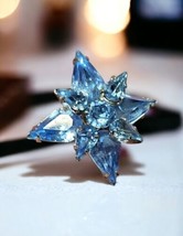 Vintage 1950&#39;s Icy Blue Crystal Star Brooch Pin 3 Dimensional Prong Set - £39.56 GBP
