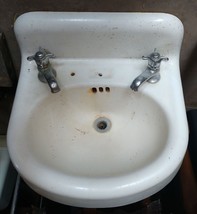 Vintage Antique WALL-MOUNTED Bathroom Sink - £200.86 GBP