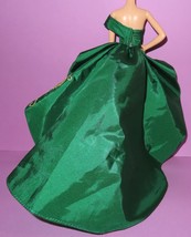 Barbie Holiday 2011 Green Beautful Gown Dress Fashion Outfit for Model M... - £11.99 GBP