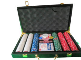 Texas Holdem Poker Chip Set 500 Piece Chips Carry Case Dealer Buttons Co... - £31.16 GBP