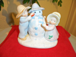 Masterpiece Circle of Friends &quot;Snow Play&quot; Snowman Figurine - £11.98 GBP