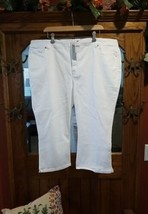 LANE BRYANT White Pedal Pusher Capri Pants Women 22 MidRise 5 Pocket Str... - $28.71