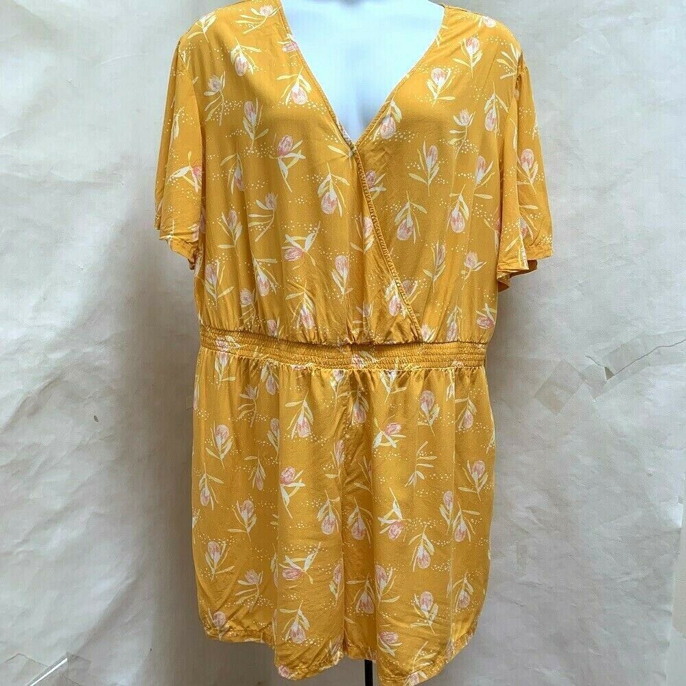 Primary image for Ava Viv 2X Romper Yellow Floral Smocked Waist Flared Short Sleeve Plus Size