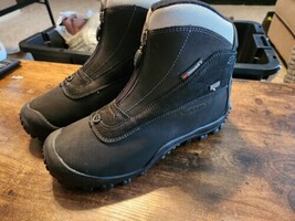XPETI Mens Snowrider Zip Winter Boots Size US 10.0 Black - $74.25