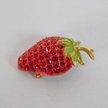 Vintage Red Rhinestone Strawberry Fruit Gold Tone Brooch Pin Domed Leaves Stem - £30.92 GBP