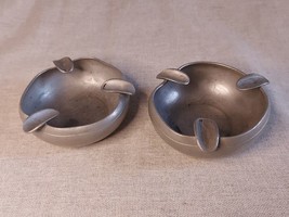 2 Vintage Selangor Pewter Round Ashtrays - $29.54