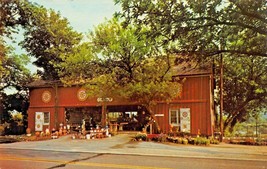 Bradheadsville Pa~The Old Barn~Stoneware Pottery B EAN POTS-ADVERTISING Postcard - £7.05 GBP