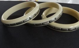 Yellow Bangle Bracelet Lot Of 3 Acrylic Bangles Silverstone Jewelry Set - £14.98 GBP
