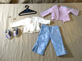 American Girl Of Today Doll Sporty School Outfit Complete With Hair Clips 2001 - £28.49 GBP