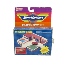 VINTAGE 1988 MICRO MACHINES TRAVEL CITY SUBURBAN HOUSE FOLD UP PLAY SET ... - $890.48 MXN