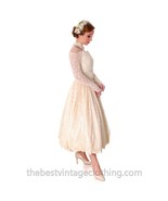 Vtg Wedding Dress Late 40s New Look Candlelight Chantilly Lace 30-23-Fre... - $6,477.48 MXN