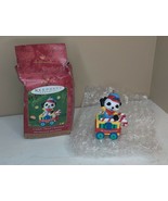Vintage Hallmark Keepsake Ornament 2001 Child&#39;s 3rd Christmas Panda In Cart - $24.35 MXN