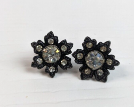 black snowflake flower shape RHINESTONE Vintage Screw Back Earrings - £11.84 GBP