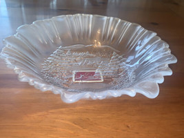 MIKASA Celebrations Winter Dreams Collection 10.5&quot; Frosted Bowl * NWT No Box - £13.41 GBP