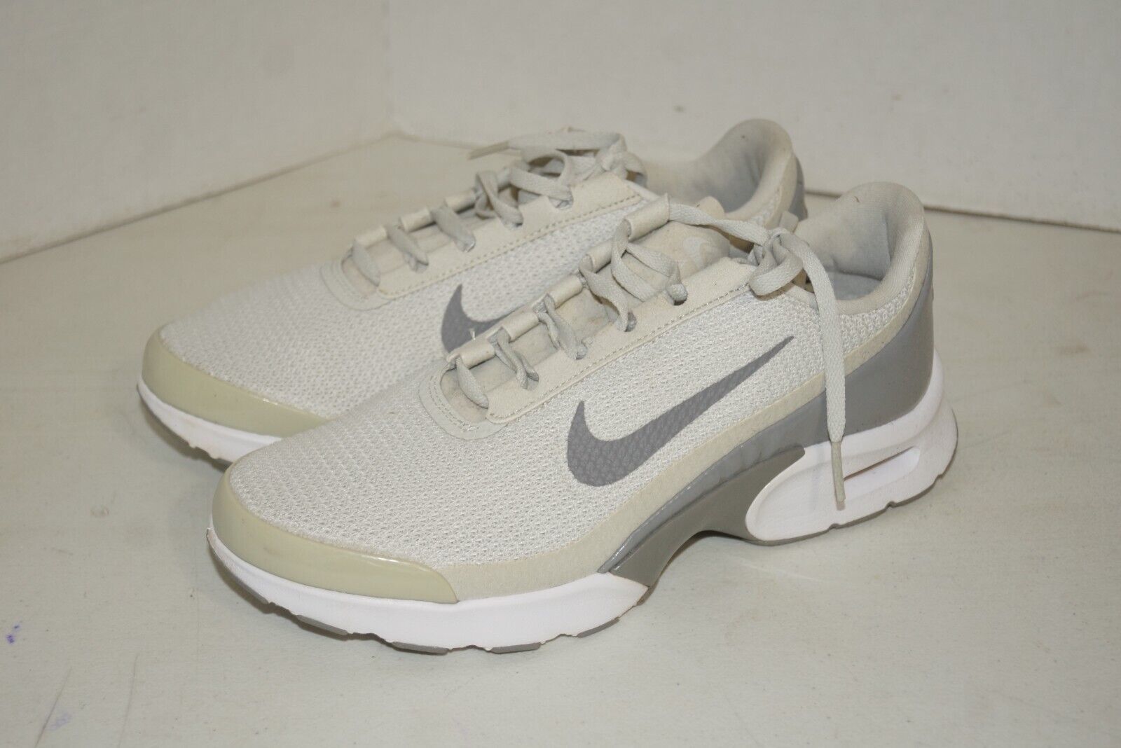 Primary image for Nike Air Max Jewel Athletic Shoe Women's Size 8.5 Beige Knit Trainer 896194-002