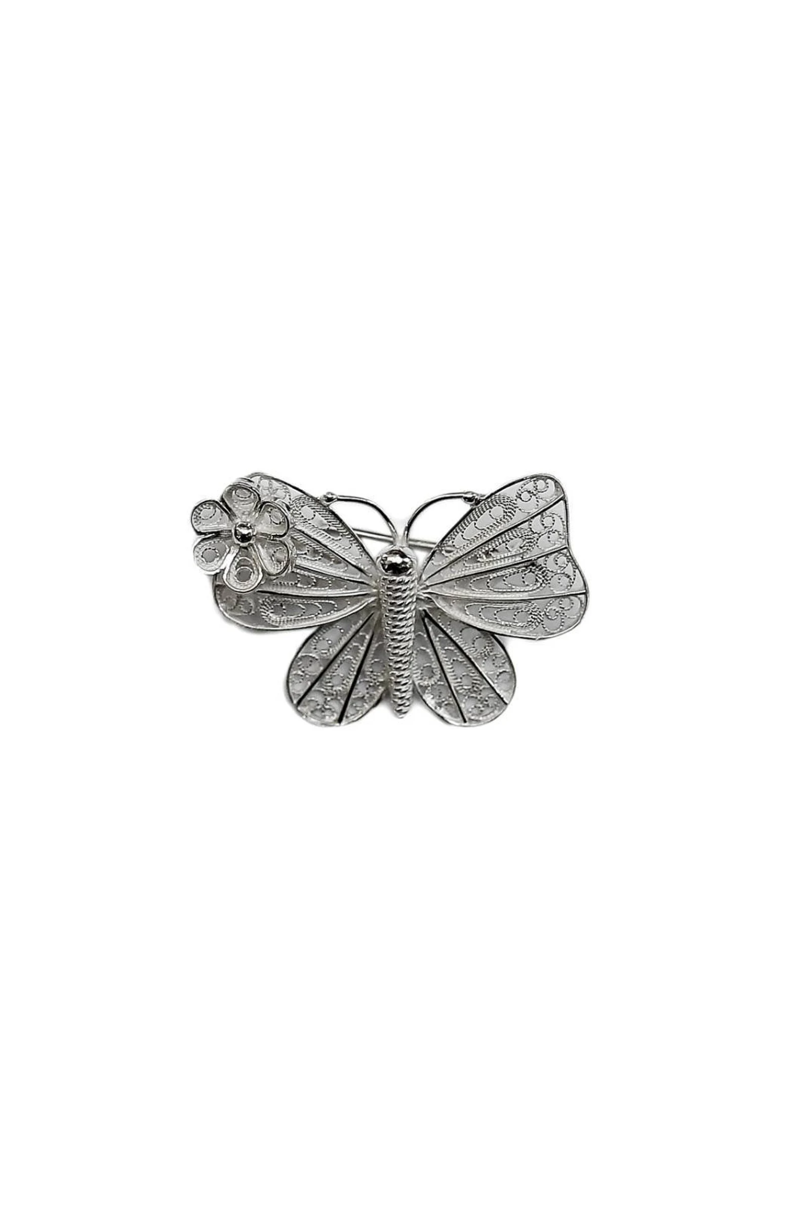 Mila Handmade Sterling Silver filigree Butterfly Brooch - $4,404.41 MXN